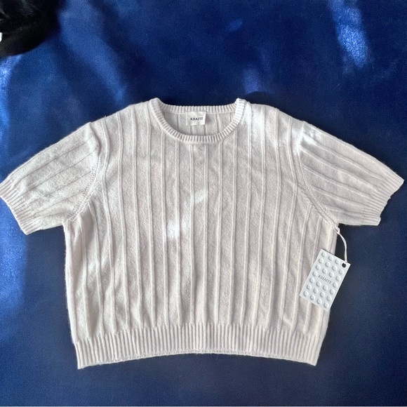 Khaite Esmerelda Magnolia Short Sleeve Cashmere Sweater NWT - Picture 3 of 9